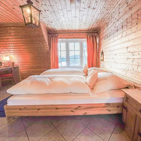 Konukevi Gastehaus Fuchshof