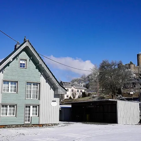 Gastehaus Fuchshof Konukevi Nürburg